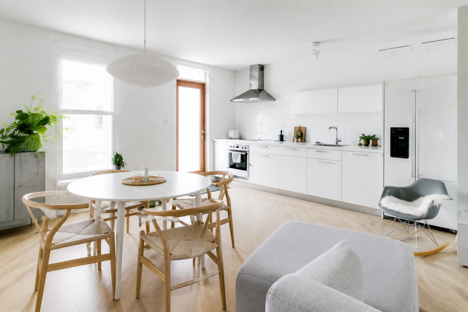 Warm Minimalism dining and kitchen area